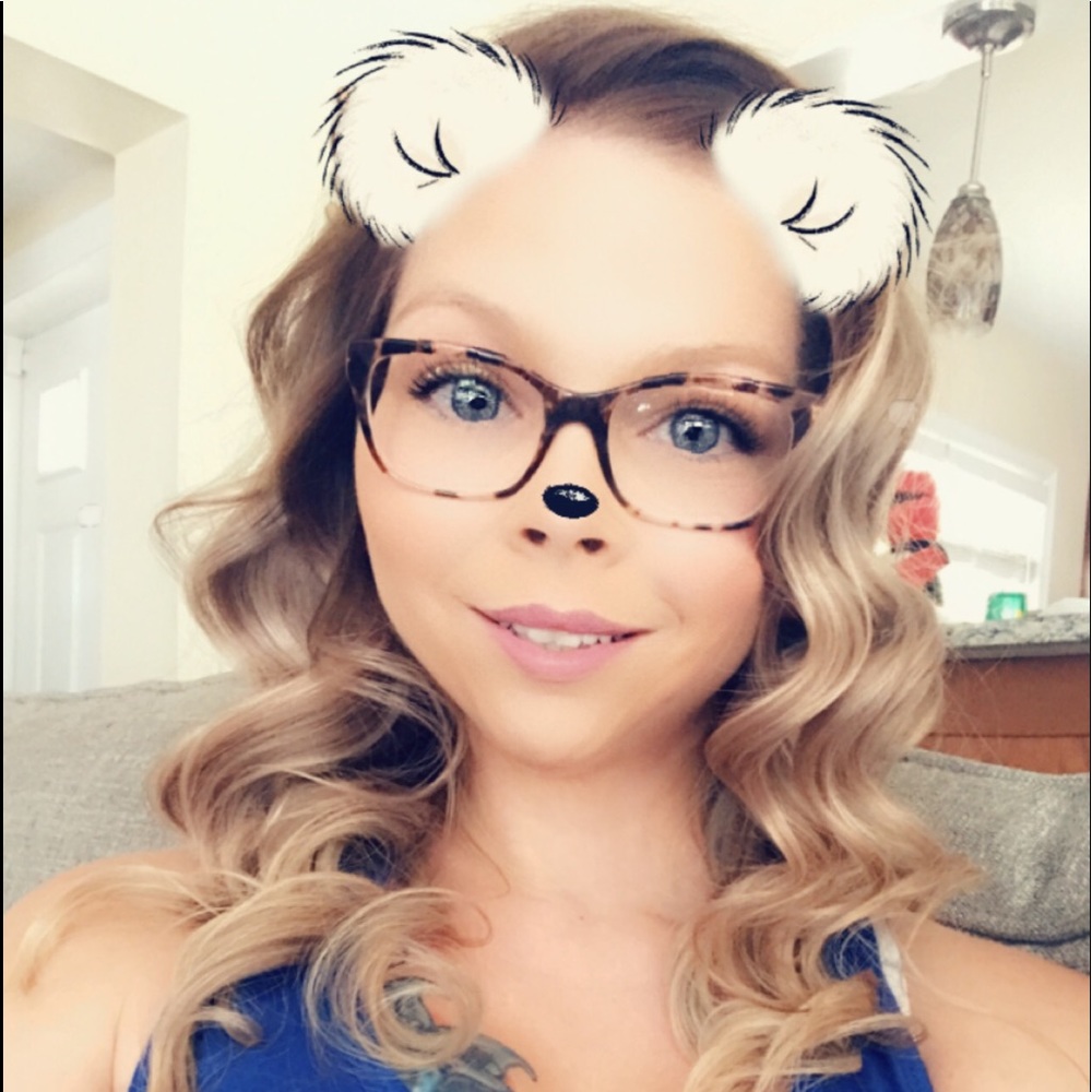 Meet your Posher, Melissa